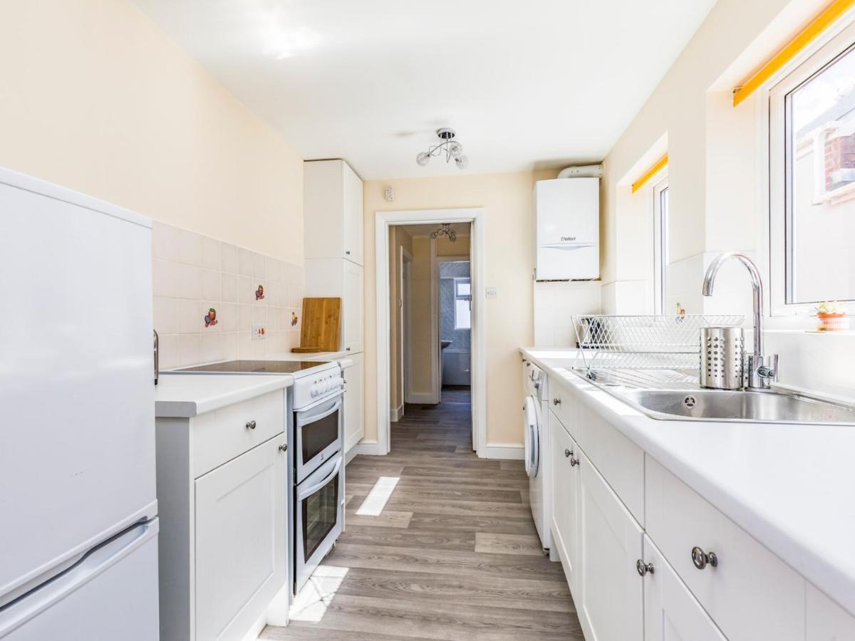 Pass The Keys Lovely Ground Floor Flat With Large Garden チチェスター エクステリア 写真