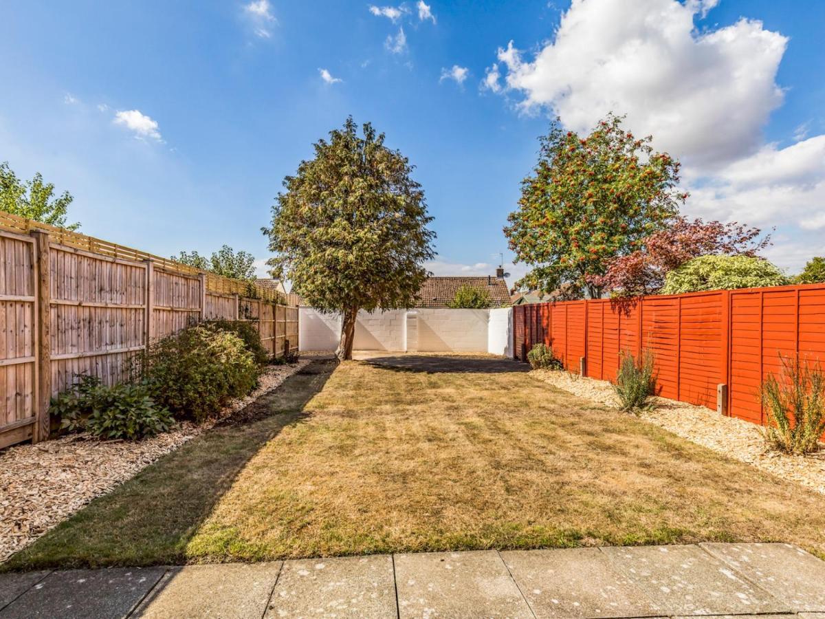 Pass The Keys Lovely Ground Floor Flat With Large Garden チチェスター エクステリア 写真