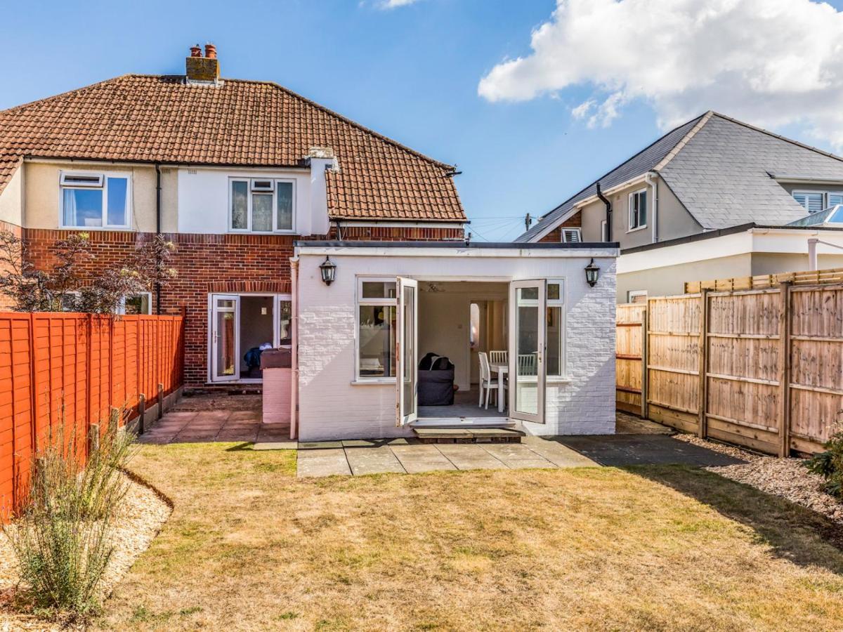 Pass The Keys Lovely Ground Floor Flat With Large Garden チチェスター エクステリア 写真