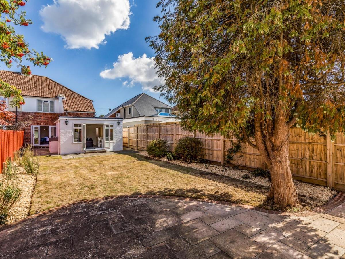 Pass The Keys Lovely Ground Floor Flat With Large Garden チチェスター エクステリア 写真