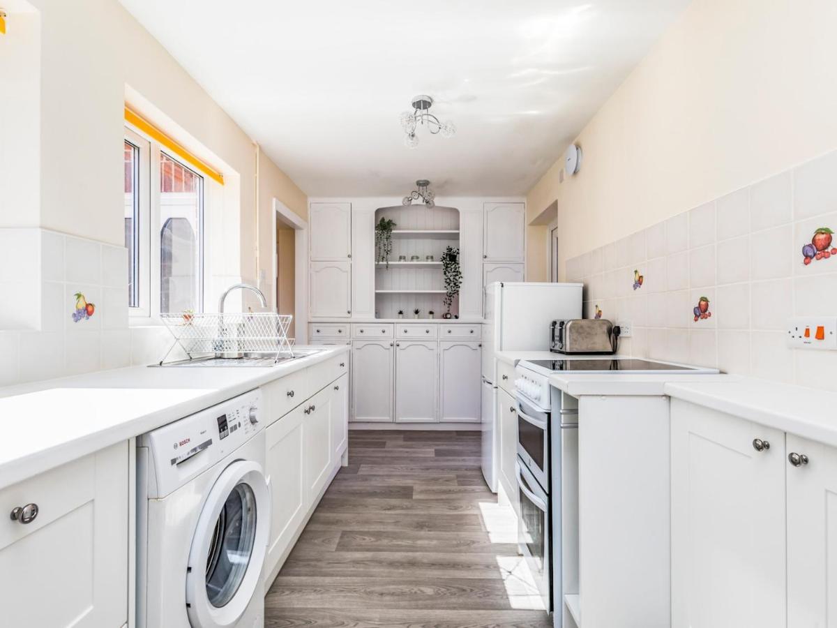 Pass The Keys Lovely Ground Floor Flat With Large Garden チチェスター エクステリア 写真